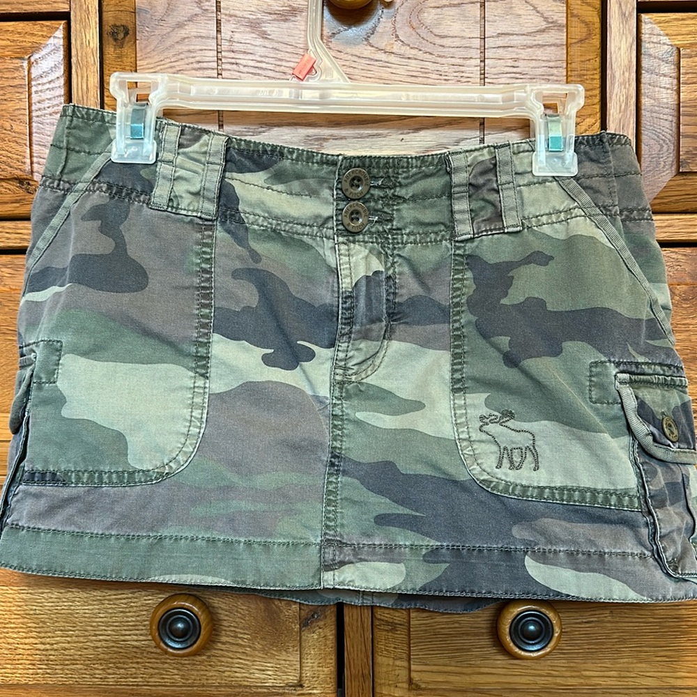 Vintage Abercrombie & Fitch Size 4 Camo skirt